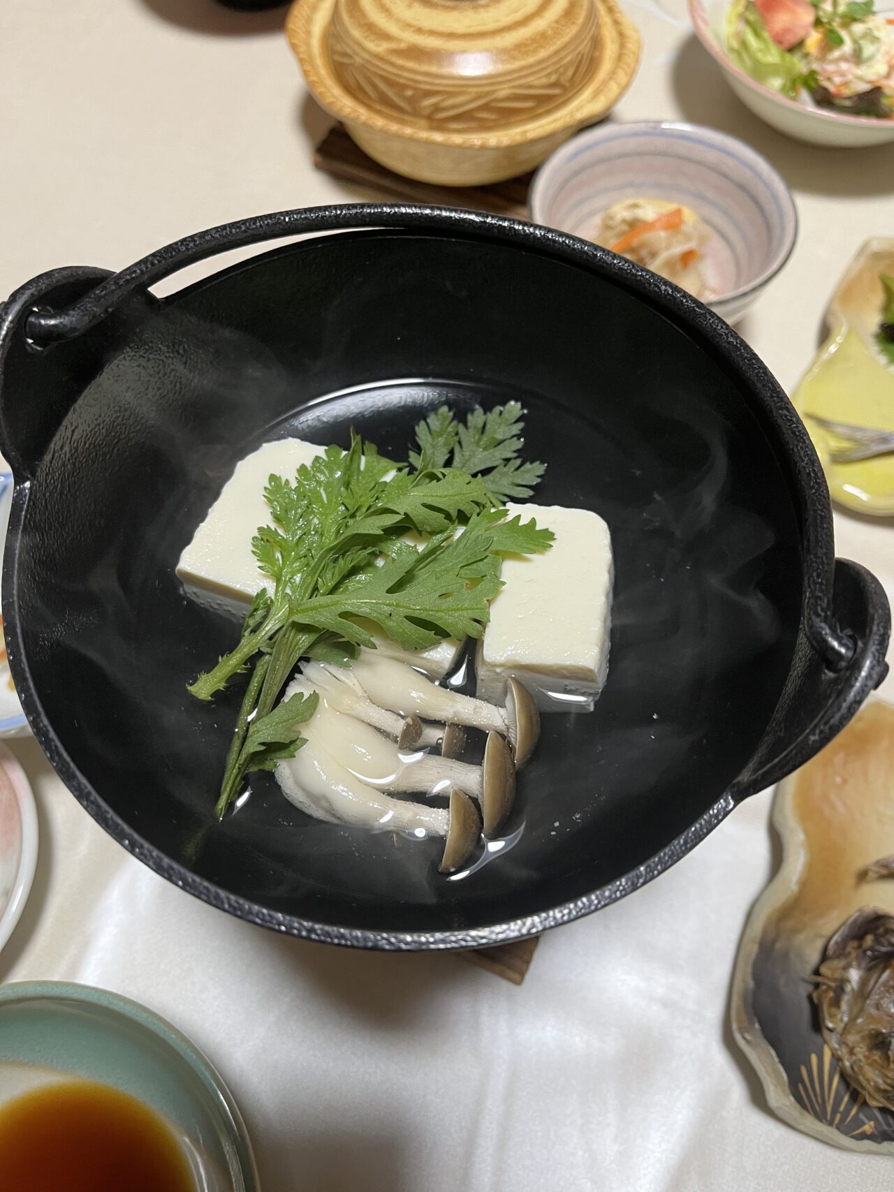 朝から温まる湯豆腐