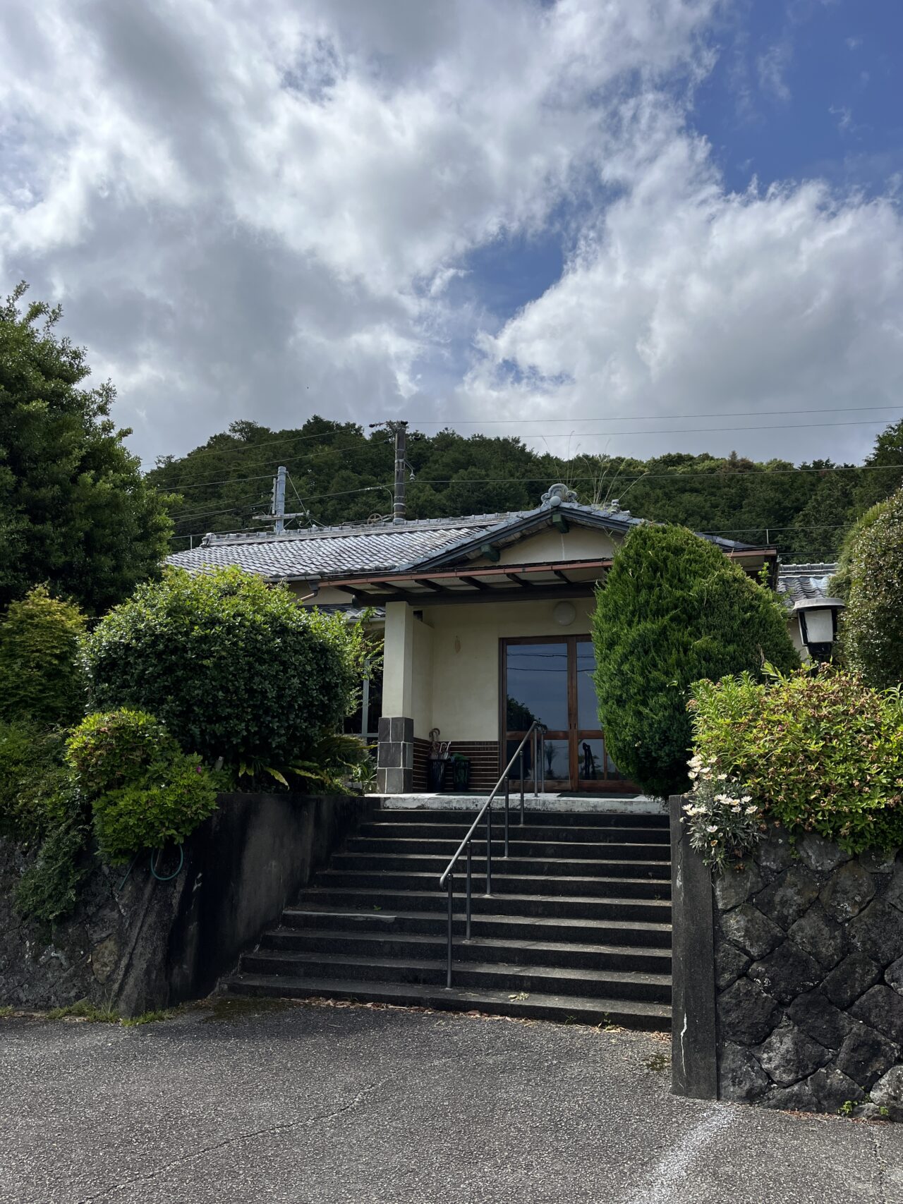 一軒家のような温泉宿