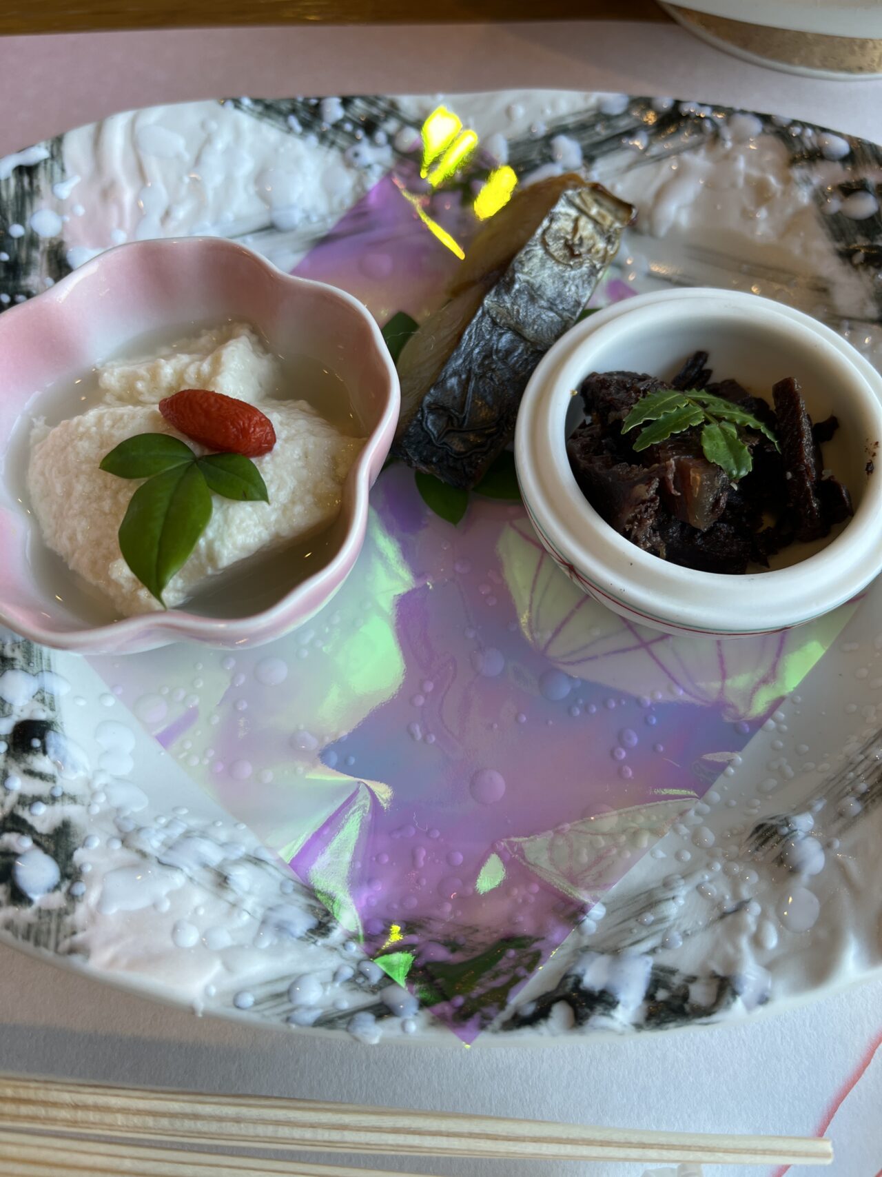 ここならではの珍しい鯨の胡麻和え