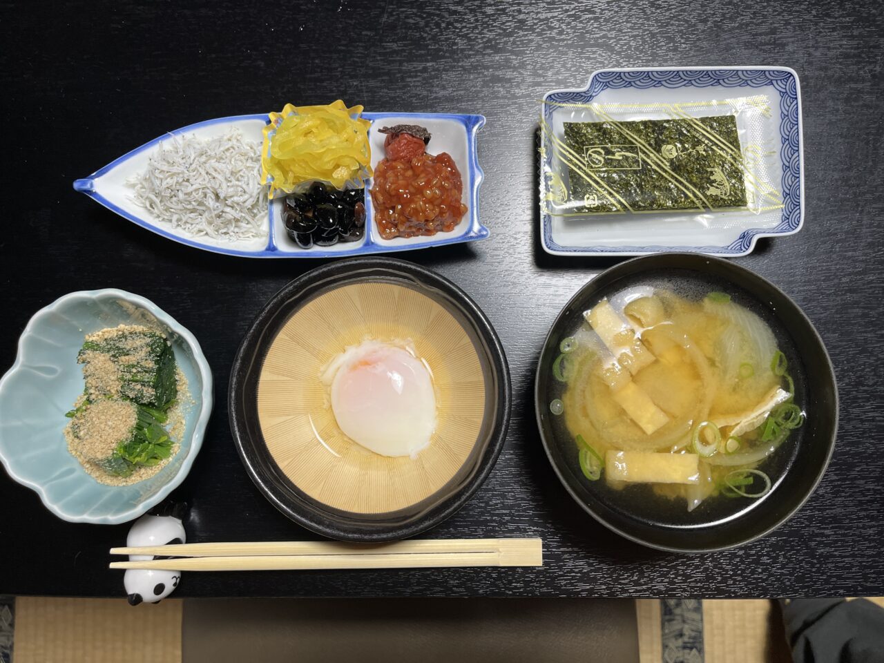 とらや旅館の朝食全体