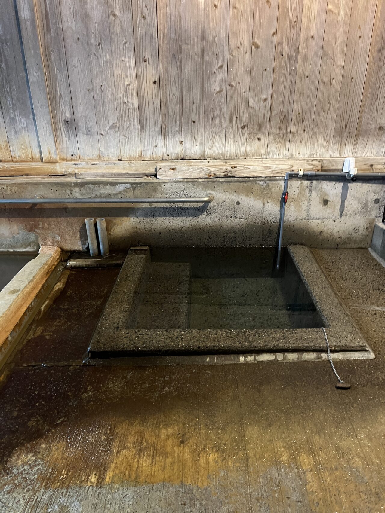 小さめの水風呂