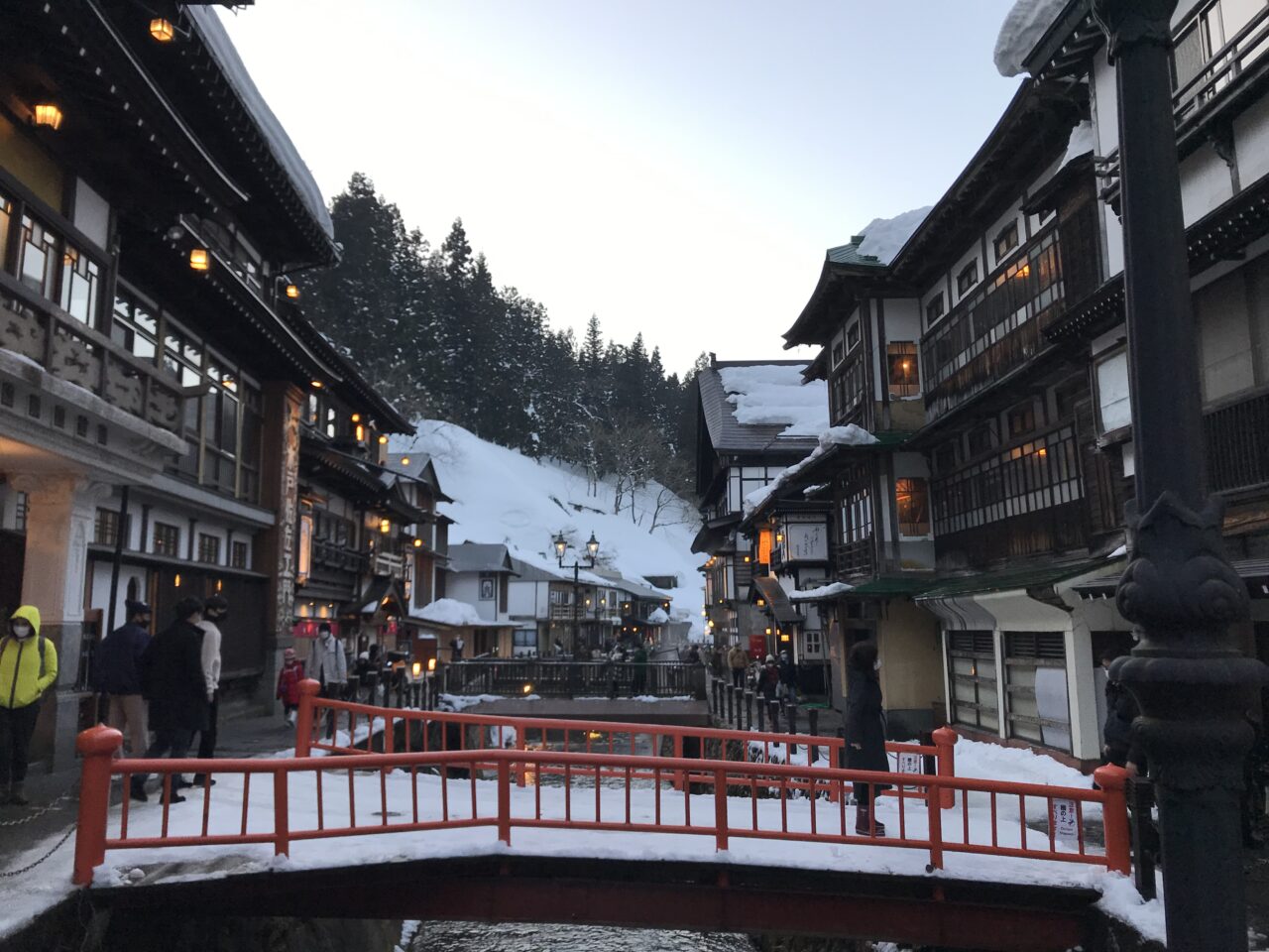 銀山温泉の町並み